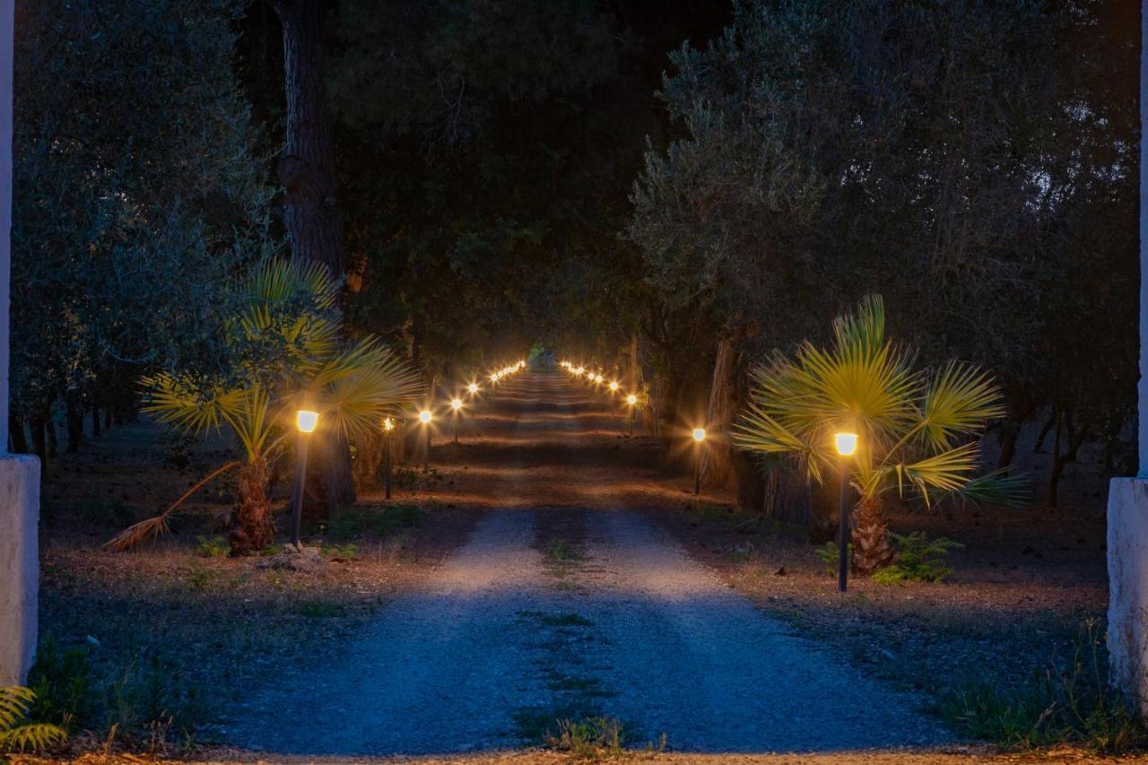 Вилла Masseria Ogliarola Squinzano Экстерьер фото